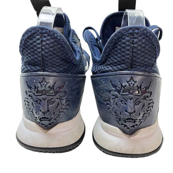 LEBRON JAMES NIKE Navy Blue CV4004-401 Low Top WITNESS Basketball Shoes sz 8 - Picture 6 of 16